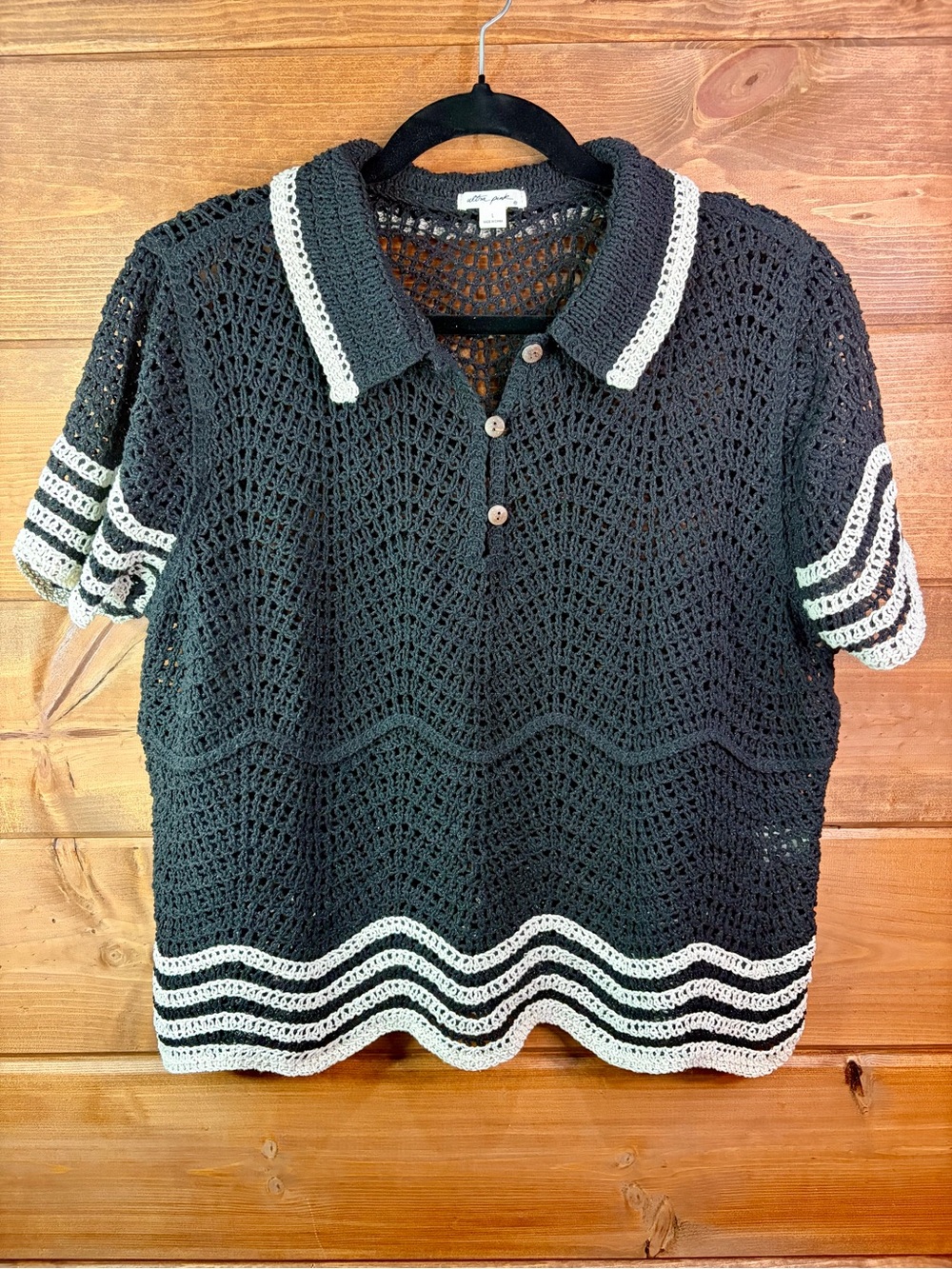 Ultra Pink Open-knit Black & Cream Trim Short Sleeve Polo Sweater Size Large 🖤